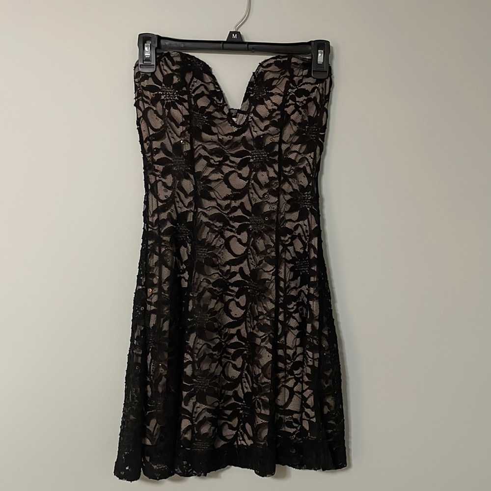 Strapless Black and Tan lace plunge dress. Charlotte Russe brand. Size small